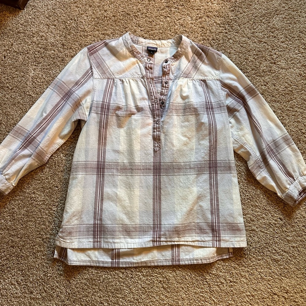 Patagonia Womens Plaid Shirt in Cream and Lilac